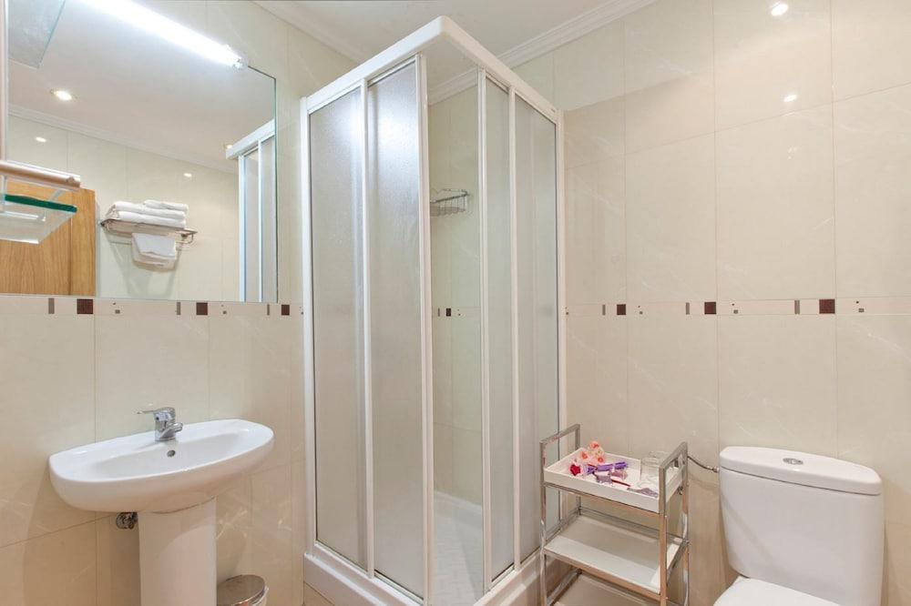 Hostal Luz - Madrid — Photos 2